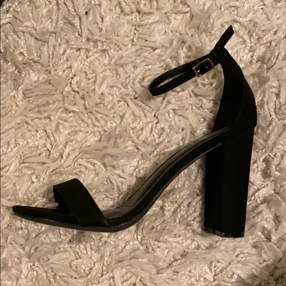 Black strap heel